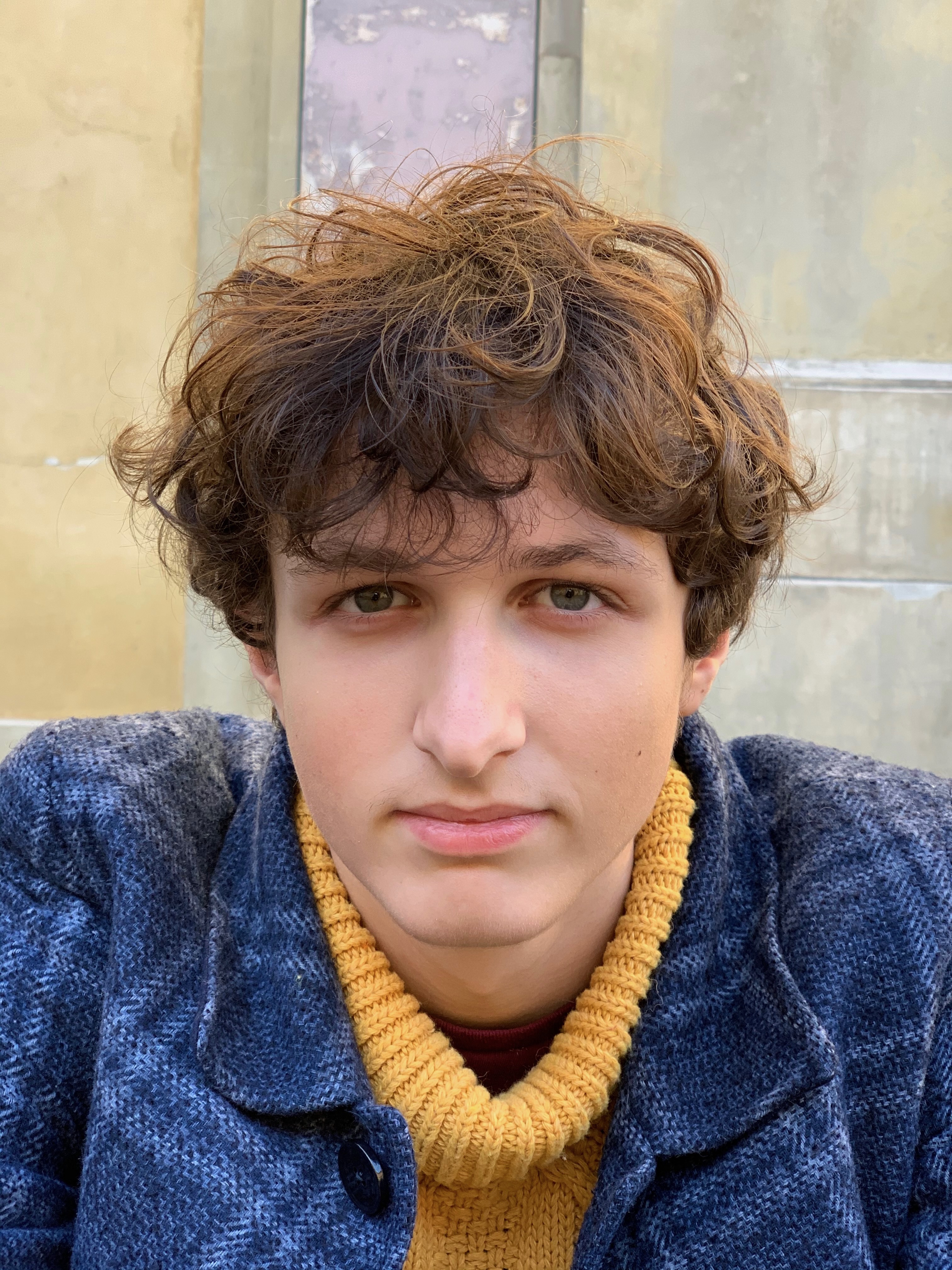 A photograph of Oscar Petrov.